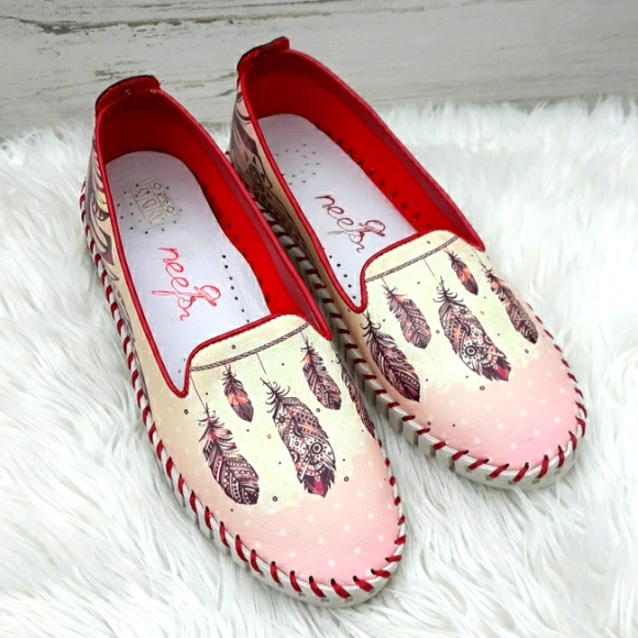 EUC NEEFS SLIP ON SHOES - Picture 8 of 9